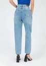 Calça Jeans Mom Barra Destroyed
