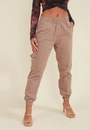 Calça Sarja Jogger Bolso Cargo Com Fivela