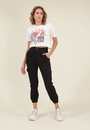 Calça Jogger Em Sarja Com Bolso Cargo