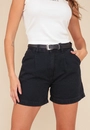 Short Baggy Jeans Com Pregas Bolso E Cinto