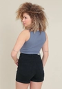 Short Sarja Lycra Cintura Alta Barra Virada