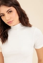 Blusa Canelada Manga Curta Gola Alta