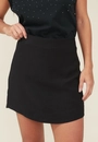 Short Saia Em Alfaiataria Com Barra Arredondada