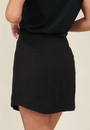 Short Saia Em Alfaiataria Com Barra Arredondada