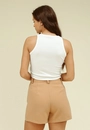 Short Em Crepe Alfaiataria Recorte Frontal