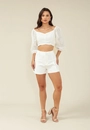 Short Em Crepe Alfaiataria Recorte Frontal
