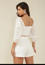Short Em Crepe Alfaiataria Recorte Frontal