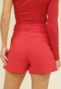 Short Em Crepe Alfaiataria Recorte Frontal
