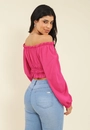 Blusa Cropped Manga Longa Em Viscolinho Ombro A Ombro Com Lastex