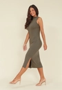 Vestido Midi Malha Canelada Gola Alta Sem Manga