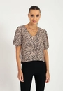 Blusa Viscose Manga Curta Decote V Animal Print