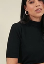 Blusa Tricô Manga Curta Gola Alta
