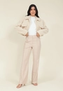 Casaco Cropped Em Pelinho Com Bolso Frontal