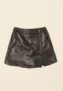 Short Saia Em Pu Com Transpasse E Zíper Lateral