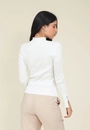 Blusa Tricô Canelado Gola Alta Barra Frufru