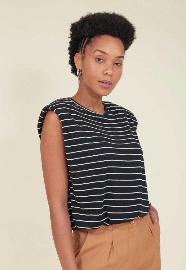 Blusa Malha Manga Muscle Tee Listrada Com Ombreira