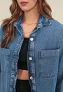 Camisa Jeans Com Bolsos E Barra Arredondada