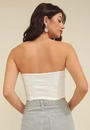 Cropped Em Malha Com Decote Reto E Recortes