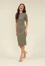 Vestido Midi Canelado Manga Curta Gola Alta