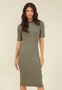 Vestido Midi Canelado Manga Curta Gola Alta