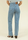 Calça Jeans Reta Com Strass Em Linhas