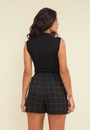 Short Saia Crepe Xadrez  Com Lapela Lateral