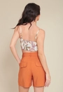 Short Alfaiataria Com Pregas e Bolso Faca