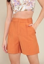 Short Alfaiataria Com Pregas e Bolso Faca