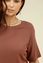 Blusa Malha Texturizada Manga Curta Abertura Lateral