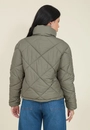 Jaqueta Nylon Matelassê Losango Com Gola Alta