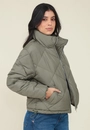 Jaqueta Nylon Matelassê Losango Com Gola Alta