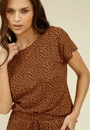 Blusa Manga Curta Malha Ribana Estampa Mini Onça