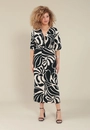Vestido Midi Em Malha Manga 3/4 Busto Torcido Flor Bicolor