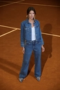 Calça Jeans Reta Com Aplicação De Tachas Lateral