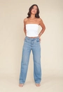 Calça Jeans Reta Com Aplicação De Strass Bolso