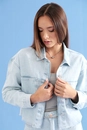Jaqueta Jeans Com Strass Azul Claro