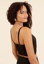 Blusa Cropped Em Tecido Acetinado Alça Com Recorte