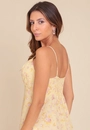 Vestido Midi Em Viscose Com Alça E Franzido Busto Estampa Yellow Garden
