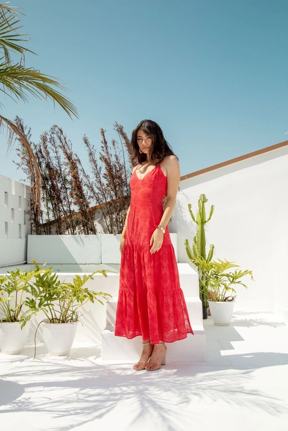 Vestido Longo Em Laise Com Recorte Busto