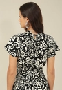 Vestido Longo Em Viscose Manga Curta Decote V Estampa Bicolor