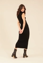 Vestido Midi Em Tricô Sem Manga Gola Alta