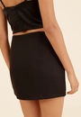 Saia Curta Em Alfaitaria Com Apliques Strass
