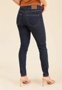 Calça Em Jeans Skinny Com Lycra