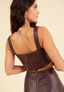 Cropped Em Pu Com Alça E Recorte No Busto