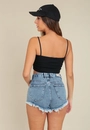 Short Jeans Com Puidos E Barra Desfiada Azul Escuro