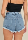 Short Jeans Com Puidos E Barra Desfiada Azul Escuro