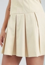 Vestido Curto Decote Reto Com Pregas