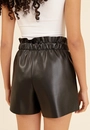 Short Clochard Em Pu Com Cinto