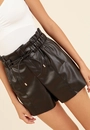 Short Clochard Em Pu Com Cinto