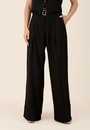 Calça Pantalona Com Cinto Em Alfaiataria